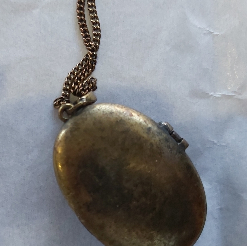 Necklace&Locket/B1 - Picture 6 of 8